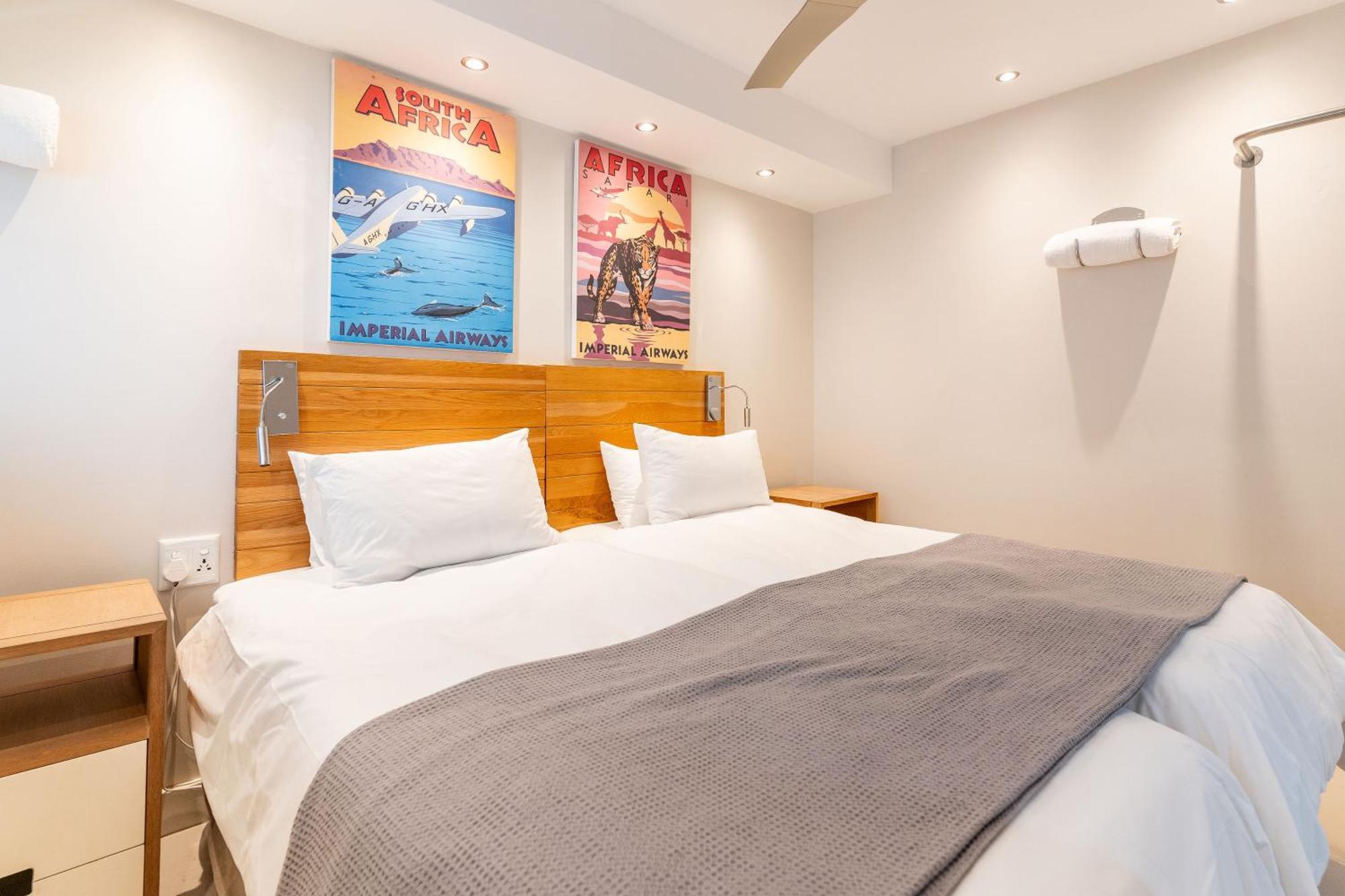 Mouille Point Places - Studios & Apartments Cape Town Room photo