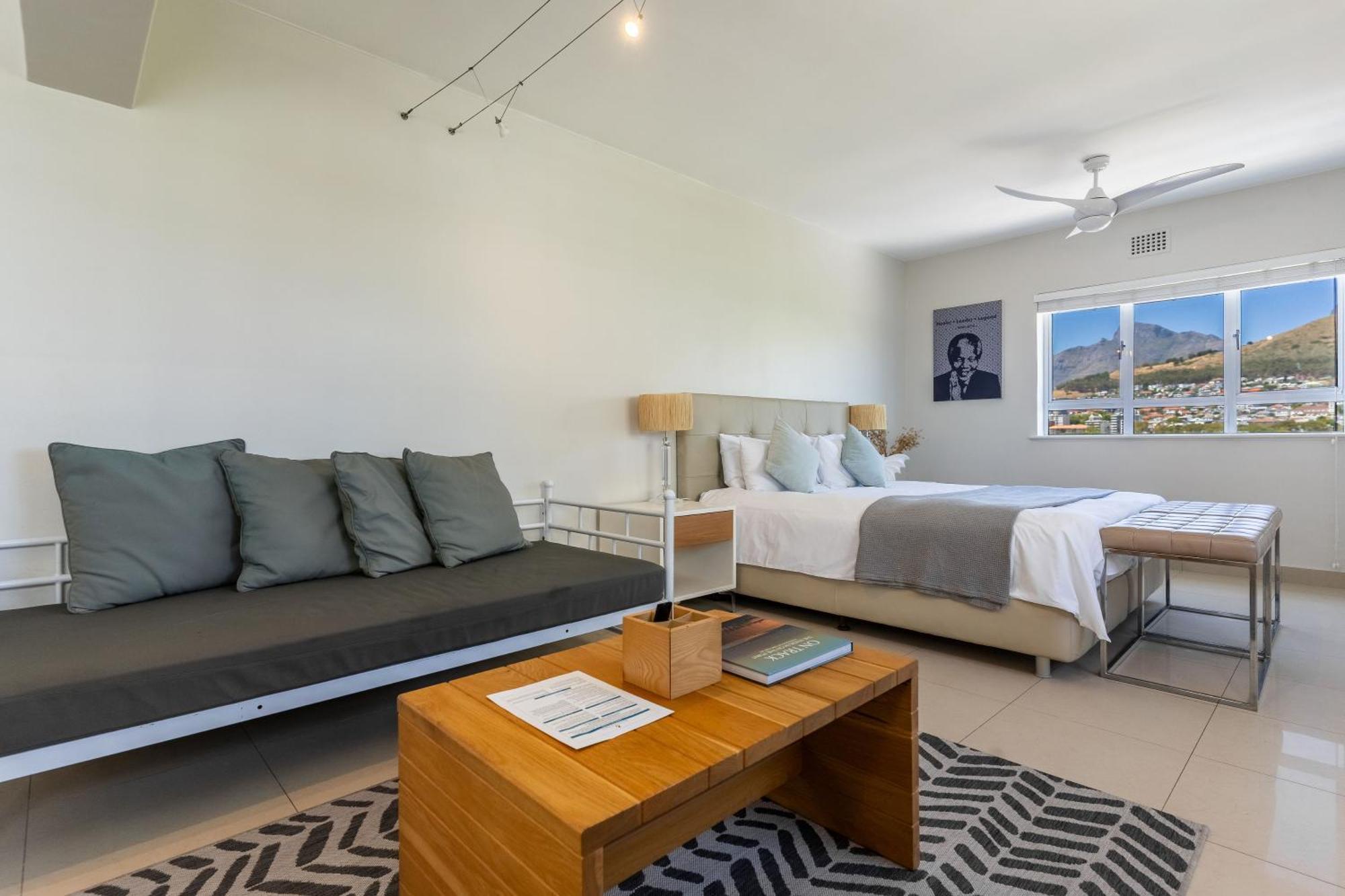 Mouille Point Places - Studios & Apartments Cape Town Room photo